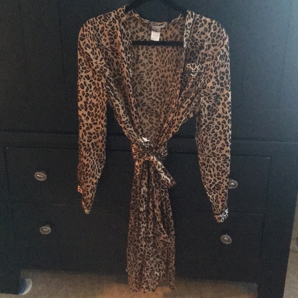 Leopard print robe